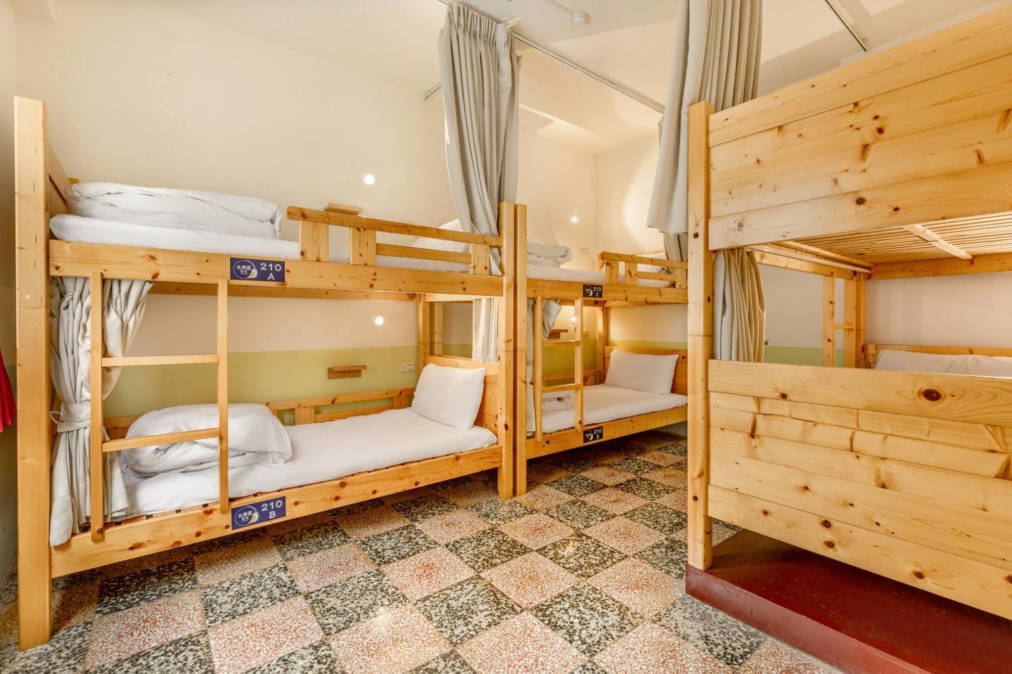 Forever Happiness Hostel Пули Экстерьер фото